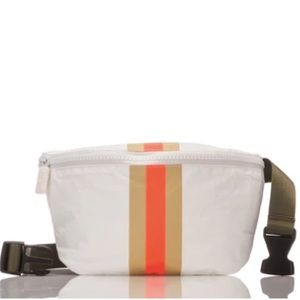 Aloha Collection Hip Pack - Rover